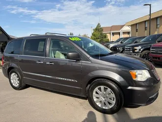2015 Chrysler Town & Country photo 7