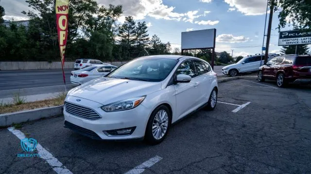 2016 Ford Focus Titanium Hatchback 4D