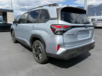2025 Subaru Forester photo 7