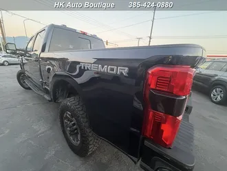 2024 Ford F-350 Super Duty Lariat photo 5