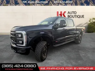 2024 Ford F-350 Super Duty Lariat photo 3