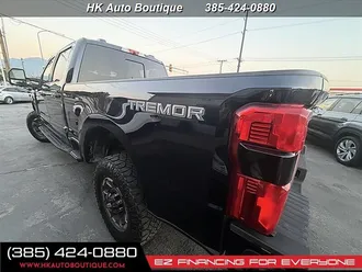 2024 Ford F-350 Super Duty Lariat photo 5