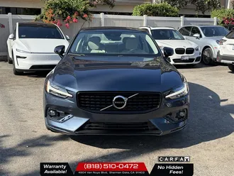 2021 Volvo S60 T5 Momentum photo 2