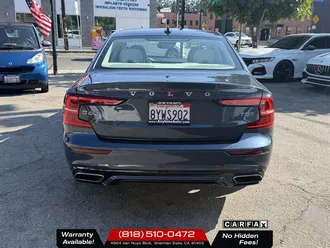 2021 Volvo S60 T5 Momentum photo 3