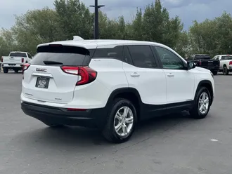 2024 GMC Terrain photo 6