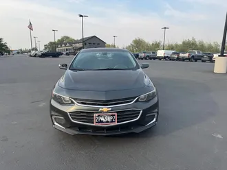 2016 Chevrolet Malibu photo 2