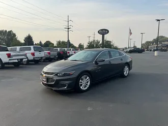 2016 Chevrolet Malibu photo 3