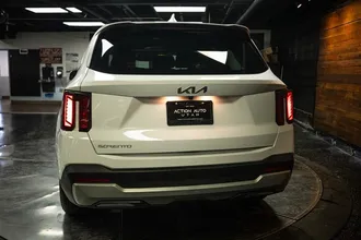 2025 KIA SORENTO photo 6