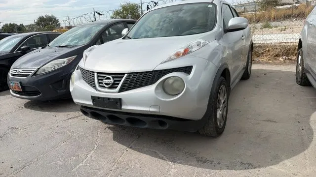 2013 Nissan JUKE SV Sport Utility 4D