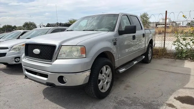 2006 Ford F150 SuperCrew Cab XLT Pickup 4D 5 1/2 ft