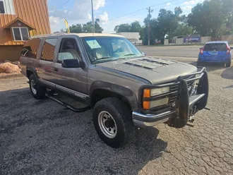 1993 Chevrolet Suburban photo 3