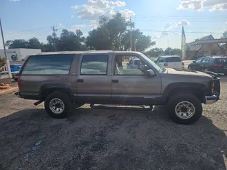 1993 Chevrolet Suburban photo 4
