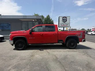 2021 Chevrolet Silverado 2500HD photo 2