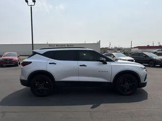 2020 Chevrolet Blazer photo 2