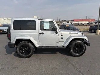 2012 Jeep Wrangler photo 2