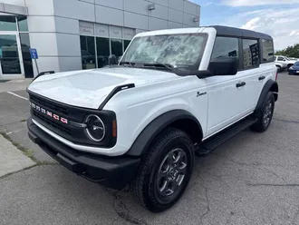 2025 Ford Bronco photo 2