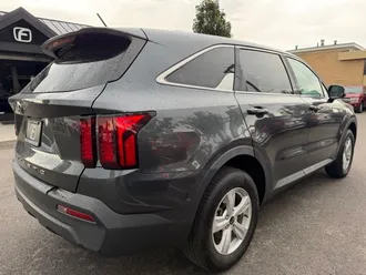 2021 Kia Sorento photo 2
