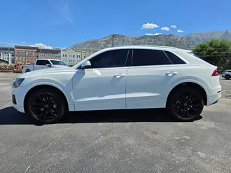 2019 Audi Q8 photo 2
