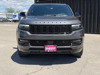 2023 Jeep Wagoneer photo 2