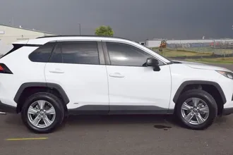 2022 Toyota RAV4 Hybrid photo 6