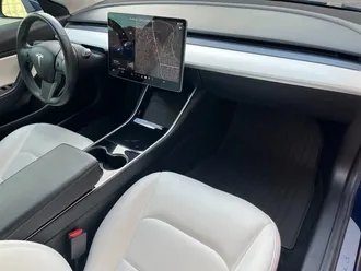 2018 Tesla Model 3 Long Range photo 7
