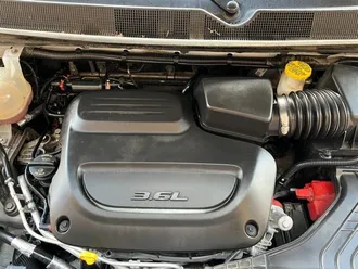 2024 Chrysler Pacifica Touring L photo 4