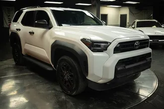 2025 TOYOTA 4RUNNER photo 5