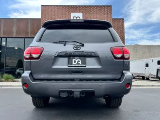 2022 Toyota Sequoia photo 5