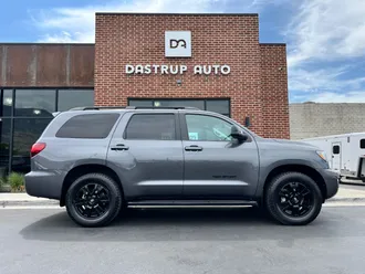 2022 Toyota Sequoia photo 7