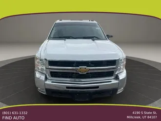 2010 Chevrolet Silverado 3500 HD Crew Cab photo 4
