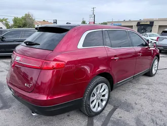 2018 Lincoln MKT photo 5