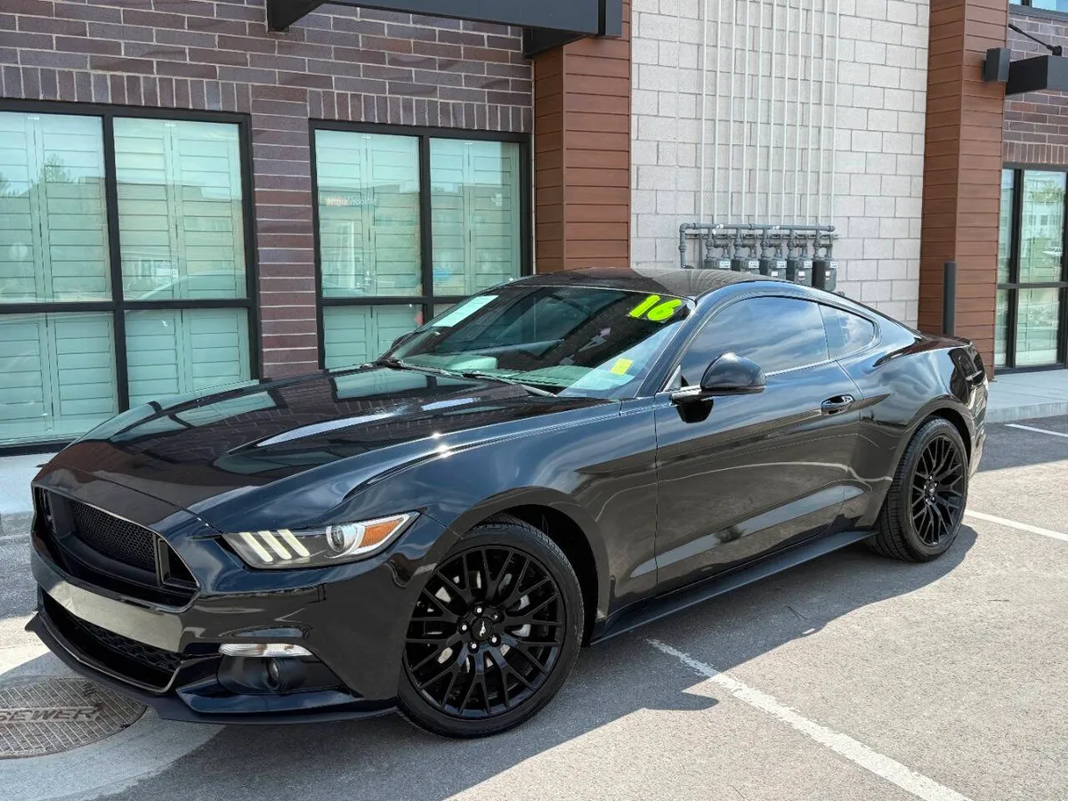 2016 Ford Mustang EcoBoost Premium 2dr Fastback