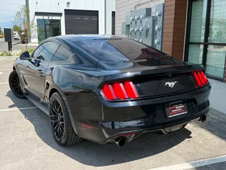 2016 Ford Mustang photo 3