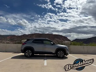2025 Chevrolet TrailBlazer photo 3