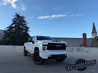2023 Chevrolet Silverado 2500HD photo 2
