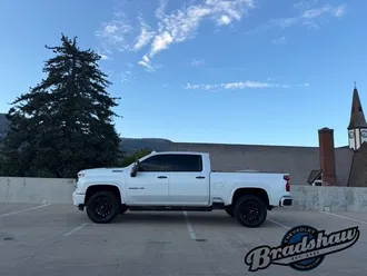 2023 Chevrolet Silverado 2500HD photo 4