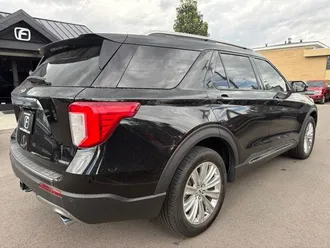 2021 Ford Explorer photo 2