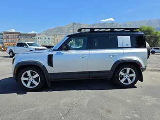 2020 Land Rover Defender photo 2