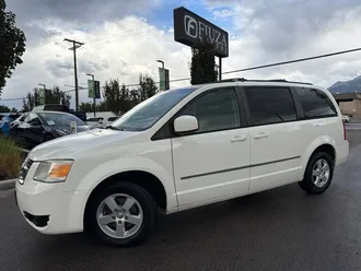 2010 Dodge Grand Caravan photo 2