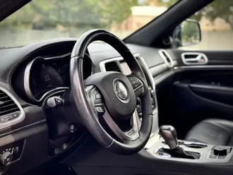 2018 Jeep Grand Cherokee photo 5