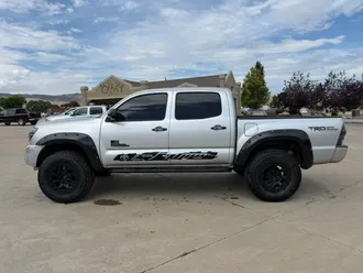 2013 Toyota Tacoma Double Cab photo 2