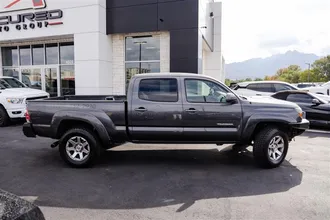 2011 TOYOTA TACOMA photo 4