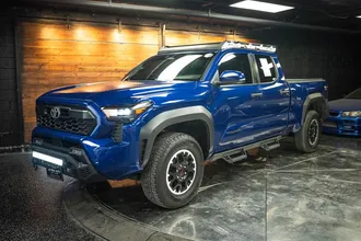 2024 TOYOTA TACOMA photo 2
