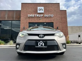 2014 Toyota Corolla photo 2