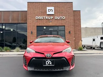 2017 Toyota Corolla photo 2