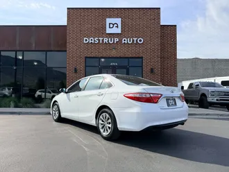 2017 Toyota Camry photo 5