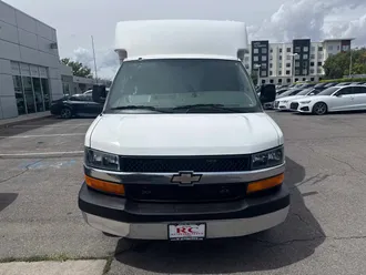 2013 Chevrolet Express Commercial Cutaway photo 3