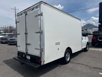 2013 Chevrolet Express Commercial Cutaway photo 6