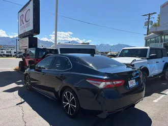 2019 Toyota Camry photo 3