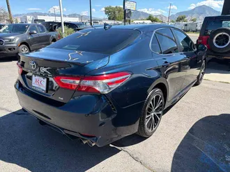 2019 Toyota Camry photo 5